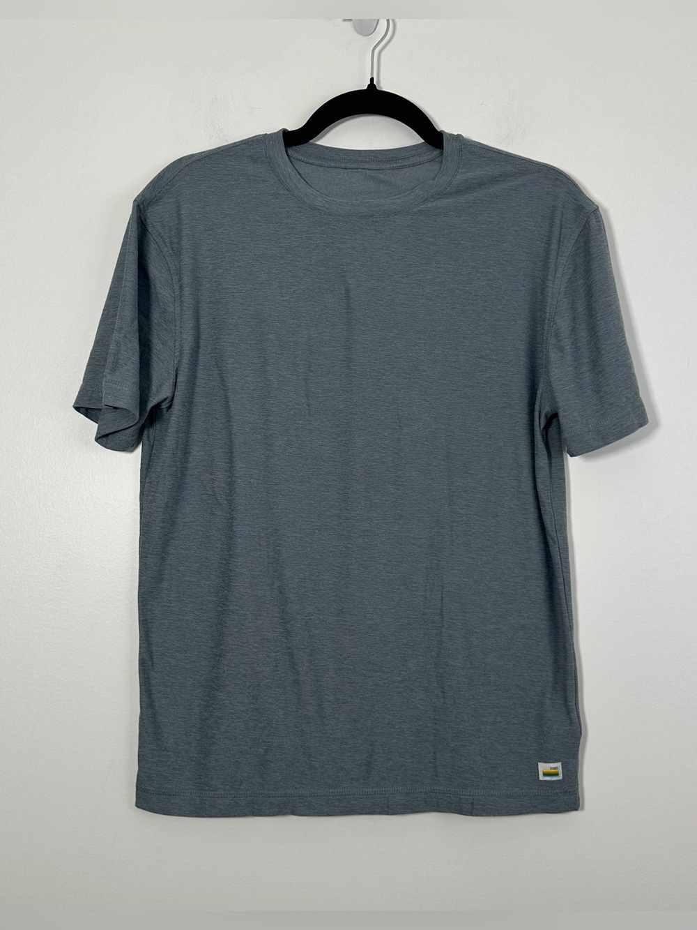 Vuori Strato Tech Tee Men’s XS Gray Heather Short Sleeve Performance T-Shirt